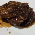 （h）etta - 蝦夷鹿もも肉の黒胡椒煮込み