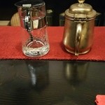 三条珈琲店 - 足りなかったらシロップとフレッシュをどうぞ