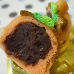 和スイーツ福嶋屋 - （2015/8月）「ぐんまちゃん饅頭」の断面