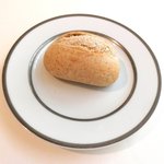 レストランひらまつ レゼルヴ - 特別ランチ<平日限定> 2252円 のパン