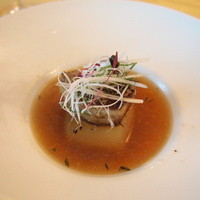 クイーン・アリス 横浜店 - 温野菜：フォアグラのソテー 大根添え