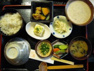 茶房山幸 name=