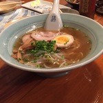 いろり新家 - 醤油ラーメン