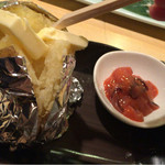 開陽亭 - ジャガバターに塩辛オン。
