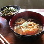 まいどや食堂 - 芋煮・きのこそばセット