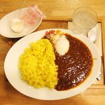 トーキョールー - 挽肉カレー５００円＋温玉１００円