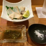鮨 志の助 - 鮑（肝酢と粗塩で）