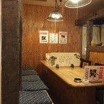酔月亭 - 店舗奥にも席がいくつかあるようでした。