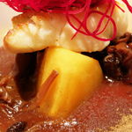 レストランエール - 鯛のポワレ キノコのソース 柿のマリネ(正式名称不明)