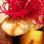 レストランエール - 鯛のポワレ キノコのソース 柿のマリネ(正式名称不明)