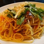 DEL SOLE - 秋刀魚とトマトと水菜のペペロンチーノ