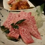 和牛炭火焼肉ビストロ 飛び牛 - 