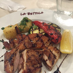 ラ・ベットラ・ダ・オチアイ - ホロホロ鶏の野菜グリル