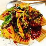 カンガンスルレ - ドングリ和え