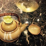 和ビストロ 一喜一遊 - 松茸土瓶蒸し   今年初です 嬉々