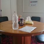 丸一 - 丸一らあめんテーブル席