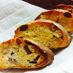 レコルト - パン・オ・ノア・レザン(小) ４枚スライス