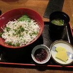 Washokudokoro Fukurou - 鎌倉産　釜揚げしらす丼（1,300円）