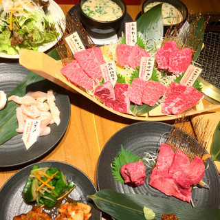 お得なコース料理も充実。