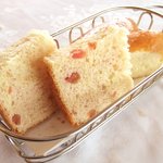 レ・スリジェ - （08/4ランチ）満開の桜にあわせてドライ苺のパンが出た