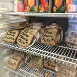 Henry’s Place - サンドイッチも売っています