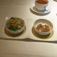 四川名菜 川府 - 前菜はミニサラダとミニの棒棒鶏