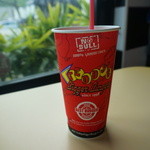 Teddy's Bigger Burgers - ドリンクのコップでかいね