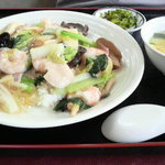 Shisen Saien - エビ中華丼