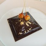 ベージュ アラン・デュカス 東京 - 