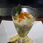 博多鉄板 じゅん - 蟹とホタテのマリネ、中にはお芋が入ってます。