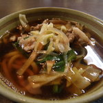 しんしゅう - 肉々しい，シンプルでボリュームたっぷりのうどんです。