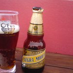 メキシカンダイニング オトラ - コロナの黒ビール