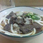 丸藤 - ホルモンうどんです。