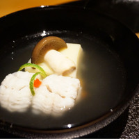 日本料理 幸庵 - 2015/9 【煮物椀】鱧の葛叩き・銀杏豆腐・大黒シメジ