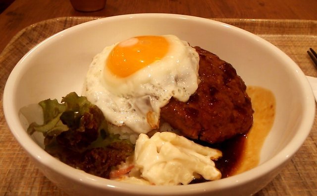 閉店】ロコモコ （LOCOMOCO） - 馬車道/ハワイ料理 | 食べログ