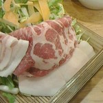 Kurobutaya - メイン料理。豚肉。ランチしゃぶしゃぶセット ・(〆選択：ごはん or ﾗｰﾒﾝ or ｳﾄﾞﾝからﾗｰﾒﾝ選択) 1,550円 (2015年10月)