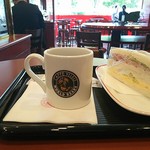 カフェ･ベローチェ  - コーヒー190円、サンドイッチ230円
