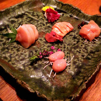 鶏一途 - 刺身盛り合わせ