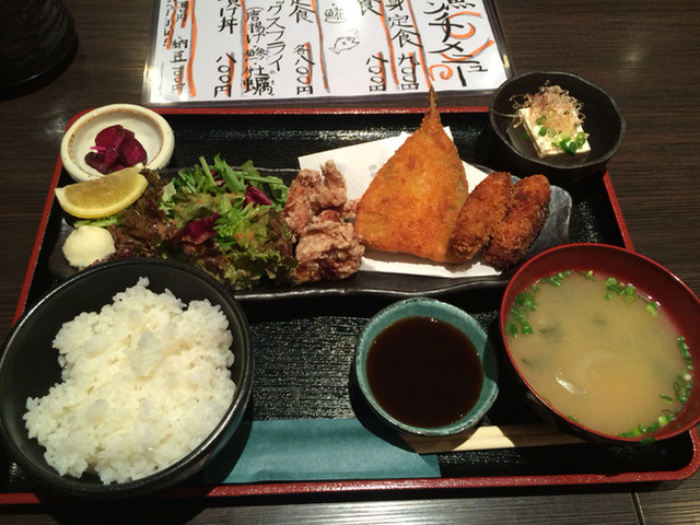 閉店 二代目築地航貝士 飛んだ魚 高田馬場駅前店 ニダイメツキジコウカイシ トンダサカナ 高田馬場 居酒屋 食べログ