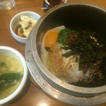 dammi - スープとお豆腐の付いたビビンバ