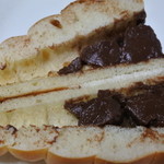 丸与製パン - チョココルネの中身