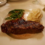 Hy's STEAKHOUSE - 