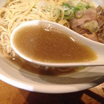 自家製麺 伊藤 - 肉そばの濃厚煮干しスープ