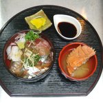 Oshokujitokoro Megumi - 自慢の海鮮丼