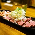 豚小家 - 2015.10 真空低温調理したタン刺しとハツ刺し！