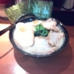 横浜家系ラーメン檜家 - チャーシュー麺トッピング味玉塩とんこつ味