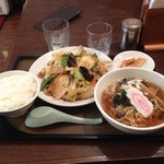 華蓮 - 肉野菜炒め定食
