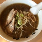 花丸 - 熱々醤油ラーメンです。750円。