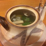 平和寿司 - 鱧と松茸の土瓶蒸し