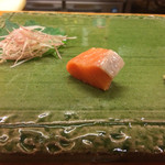 平和寿司 - 羅臼産鮭児